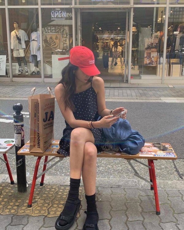 在线杠杆配资 30岁长得像20岁？韩国童颜女神Yoonvely的冻龄秘籍太绝了